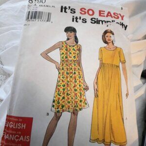 Uncut Vintage Simplicity sewing pattern for dress, 1998